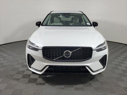 2025 Volvo XC60 B5 Core