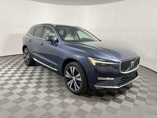 2023 Volvo XC60 B5 Plus Bright Theme