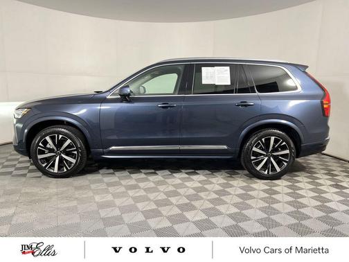 2025 Volvo XC90 B5 Core