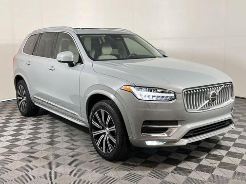 2024 Volvo XC90 B5 Plus Bright Theme