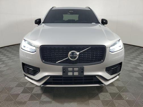 2023 Volvo XC90 Recharge Plug-In Hybrid T8 Ultimate Dark Theme 7-Seater