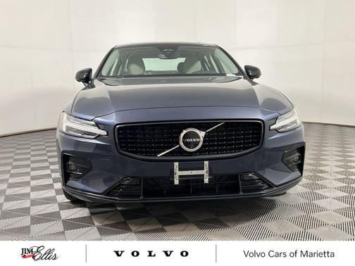 2024 Volvo S60 B5 Plus Dark Theme