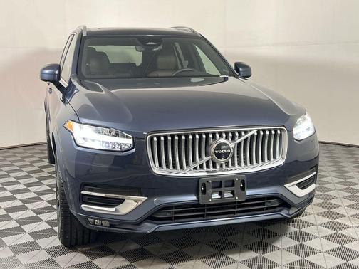 2024 Volvo XC90 B6 Plus Bright Theme 7-Seater