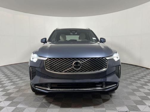 2026 Volvo XC90 B5 Core