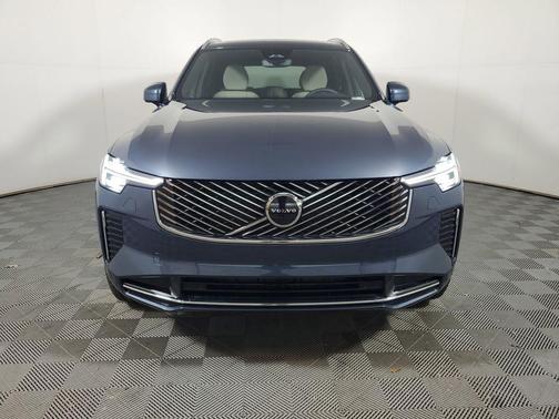 2026 Volvo XC90 Core, B5 AWD Gas (mild hybrid), Gasoline, Bright, 7 Seats