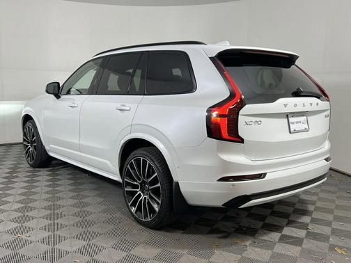 2026 Volvo XC90 Ultra Dark Theme, B6 AWD Gas (mild hybrid), Gasoline, 7 Seats