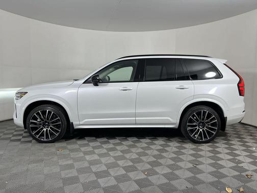 2026 Volvo XC90 Ultra Dark Theme, B6 AWD Gas (mild hybrid), Gasoline, 7 Seats