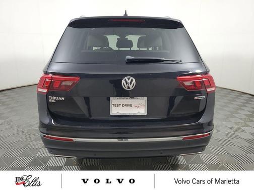 Deep Black Pearl 2020 Volkswagen Tiguan 2.0T SEL