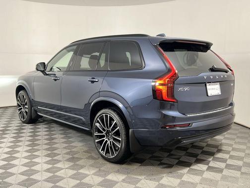 2026 Volvo XC90 B6 Ultra Dark Theme 6-Seater