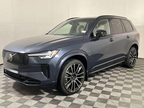 2026 Volvo XC90 B6 Ultra Dark Theme 6-Seater