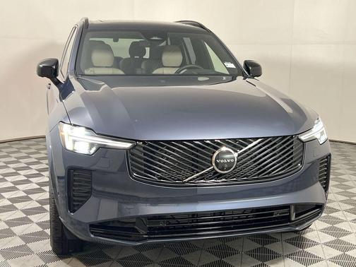 2026 Volvo XC90 B6 Ultra Dark Theme 6-Seater