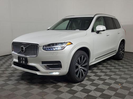 Crystal White Metallic 2024 Volvo XC90 B6 Plus Bright Theme 7-Seater