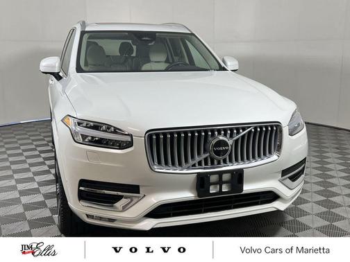 2024 Volvo XC90 B5 Plus Bright Theme