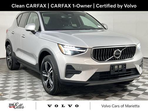 2025 Volvo XC40 B5 Core Bright Theme