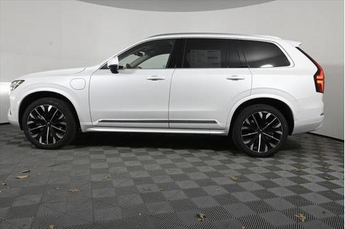 2025 Volvo XC90 Plug-In Hybrid T8 Ultra 7-Seater