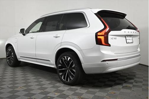2025 Volvo XC90 Plug-In Hybrid T8 Ultra 7-Seater