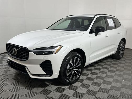 2025 Volvo XC60 B5 Core