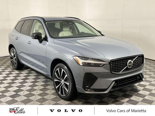 2024 Volvo XC60 B5 Plus Dark Theme
