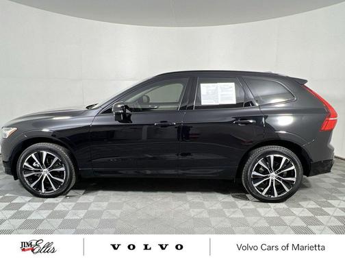 2025 Volvo XC60 Plus