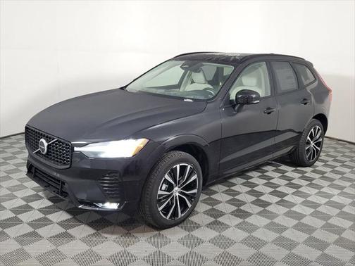 2025 Volvo XC60 B5 Plus
