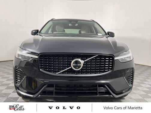 2025 Volvo XC60 Plus