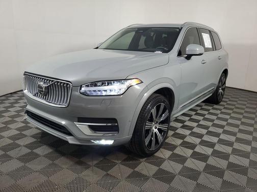 2024 Volvo XC90 B6 Plus Bright Theme 7-Seater