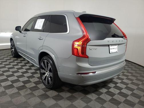 2024 Volvo XC90 B6 Plus Bright Theme 7-Seater