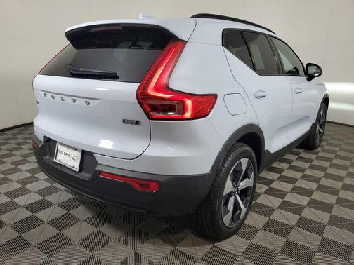 Cloud Blue 2026 Volvo XC40 Plus, B5 AWD Gas (mild hybrid), Dark