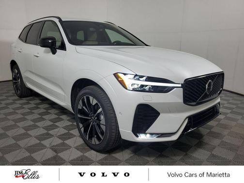 2026 Volvo XC60 B5 Plus