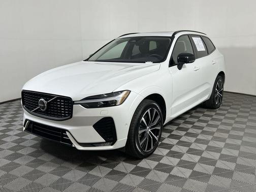 2025 Volvo XC60 B5 Plus