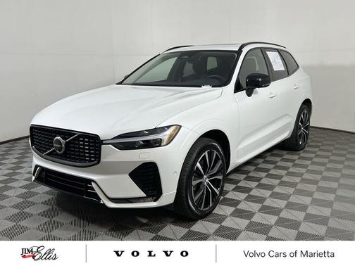 2025 Volvo XC60 B5 Plus