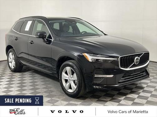 2022 Volvo XC60 B5 Momentum
