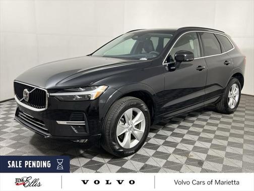 2022 Volvo XC60 B5 Momentum