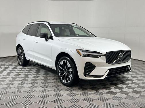 2026 Volvo XC60 B5 Plus