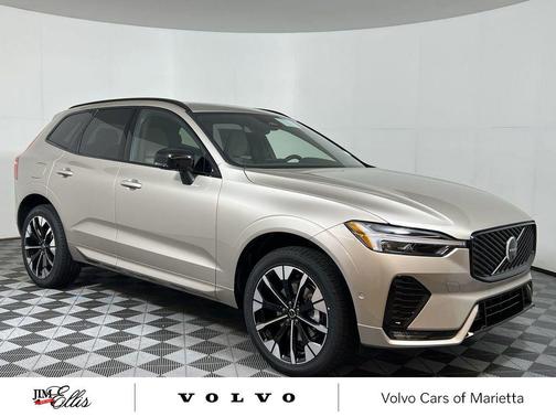 2026 Volvo XC60 B5 Plus