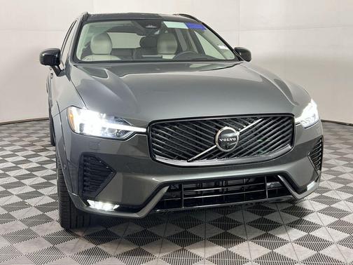 2026 Volvo XC60 B5 Ultra