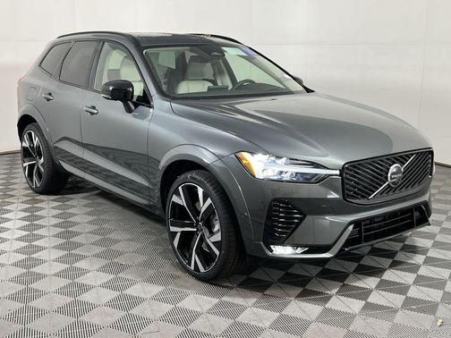 2026 Volvo XC60 B5 Ultra