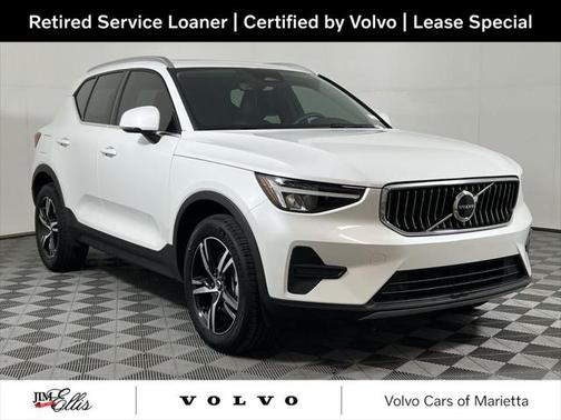 2025 Volvo XC40 B5 Core Bright Theme