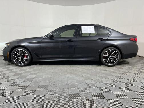 2022 BMW 540 i