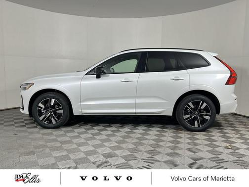 2026 Volvo XC60 B5 Core