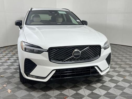 2026 Volvo XC60 B5 Core