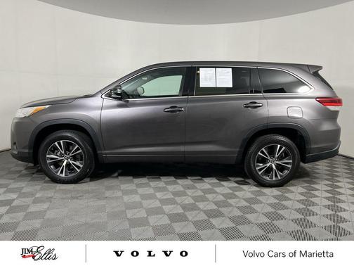 2017 Toyota Highlander LE