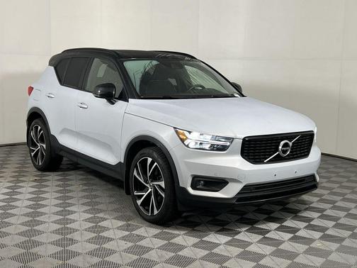2020 Volvo XC40 T5 R-Design