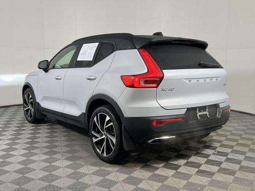 2020 Volvo XC40 T5 R-Design