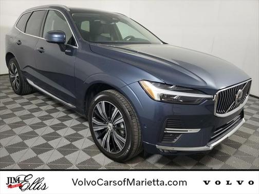 2023 Volvo XC60 B5 Plus Bright Theme