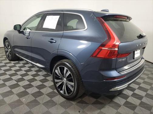 2023 Volvo XC60 B5 Plus Bright Theme