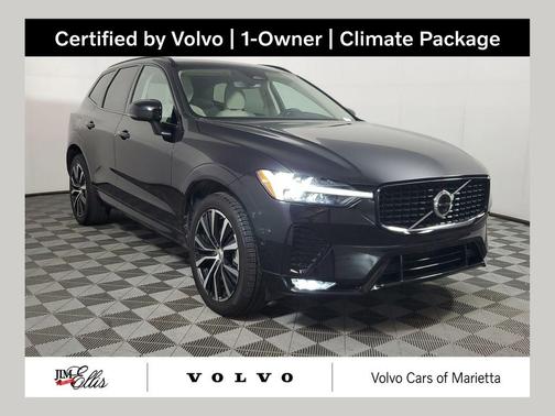 Onyx Black Metallic 2023 Volvo XC60 B5 Plus Dark Theme