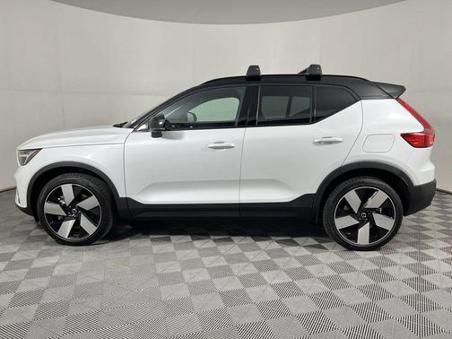 2026 Volvo EX40 Single Motor Extended Range Plus