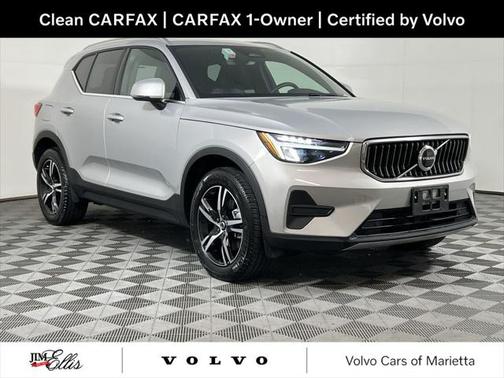2025 Volvo XC40 B5 Core Bright Theme