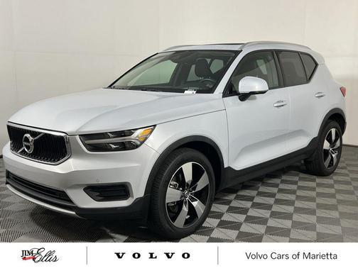 2020 Volvo XC40 T5 Momentum